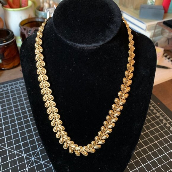 Jewelry - Yellow Gold Teardrop Scaled Necklace